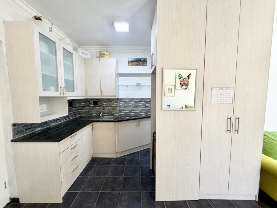 5 Bedroom Property for Sale in Flamingo Vlei Western Cape